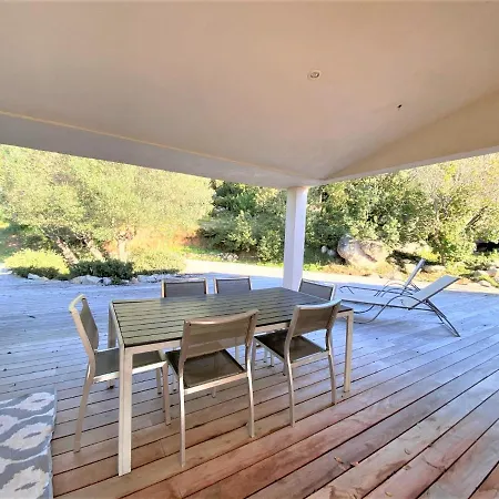 Superbe Avec Piscine Chauffee Et Acces Direct A La Plage *