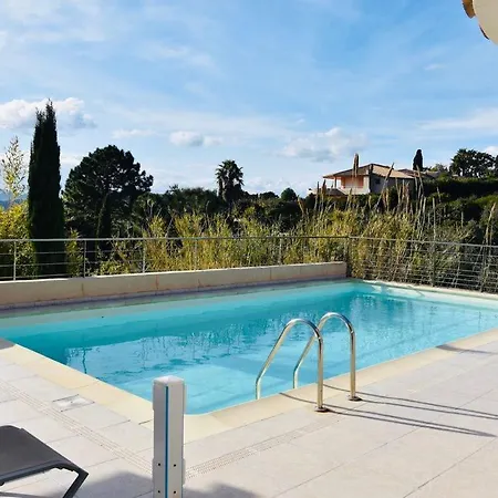 Superbe Avec Piscine Chauffee Et Acces Direct A La Plage Villa Sainte-Lucie de Porto-Vecchio