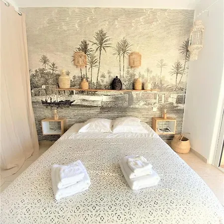 Superbe Avec Piscine Chauffee Et Acces Direct A La Plage 빌라 *
