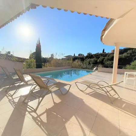 Superbe Avec Piscine Chauffee Et Acces Direct A La Plage 빌라