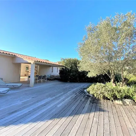 Superbe Avec Piscine Chauffee Et Acces Direct A La Plage Villa *