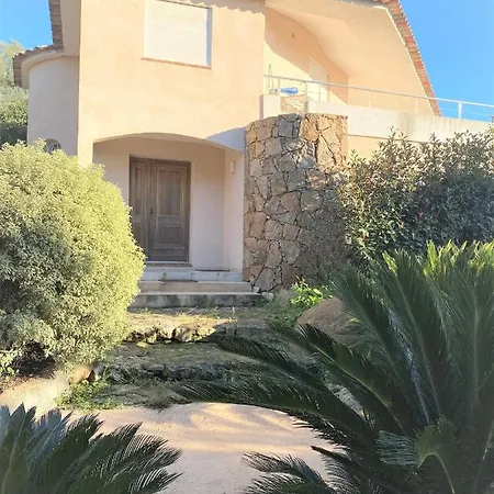 Villa Superbe Avec Piscine Chauffee Et Acces Direct A La Plage